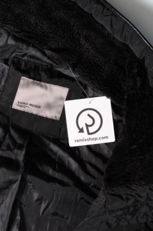 Dámska bunda  Vero Moda, Veľkosť M, Farba Čierna, Cena  7,21 €