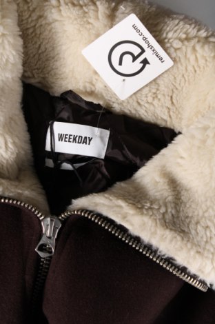 Γυναικείο μπουφάν Weekday, Μέγεθος XS, Χρώμα Καφέ, Τιμή 33,19 €