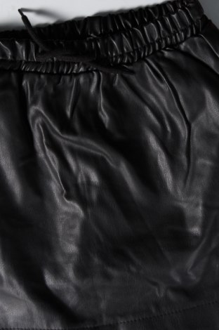 Παιδική δερμάτινη φούστα, Μέγεθος 6-7y/ 122-128 εκ., Χρώμα Μαύρο, Τιμή 7,36 €