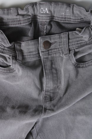 Dziecięce jeansy C&A, Rozmiar 8-9y/ 134-140 cm, Kolor Szary, Cena 35,82 zł
