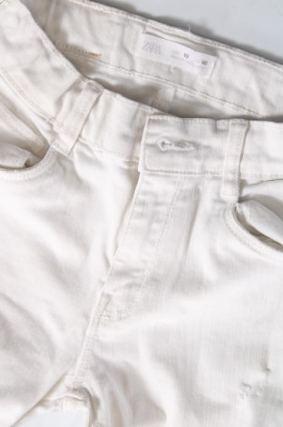 Детски дънки Zara, Размер 8-9y/ 134-140 см, Цвят Бял, Цена 18,00 лв.