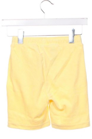 Pantaloni scurți pentru copii FILA, Mărime 6-7y/ 122-128 cm, Culoare Galben, Preț 49,00 Lei