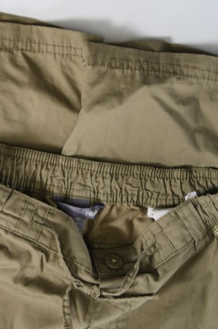Detské krátke nohavice  H&M, Veľkosť 7-8y/ 128-134 cm, Farba Zelená, Cena  7,00 €