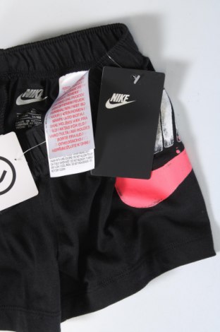 Kinder Shorts Nike, Größe 2-3y/ 98-104 cm, Farbe Schwarz, Preis 25,26 €