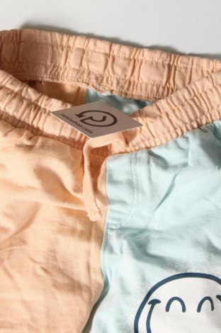 Παιδικό κοντό παντελόνι Smiley World, Μέγεθος 6-7y/ 122-128 εκ., Χρώμα Πολύχρωμο, Τιμή 7,16 €
