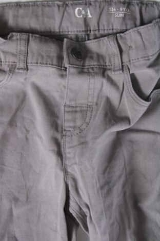 Детски панталон C&A, Размер 8-9y/ 134-140 см, Цвят Сив, Цена 21,00 лв.