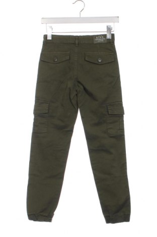 Детски панталон Oviesse, Размер 9-10y/ 140-146 см, Цвят Зелен, Цена 33,00 лв.