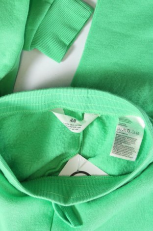 Детско спортно долнище H&M, Размер 5-6y/ 116-122 см, Цвят Зелен, Цена 29,00 лв.