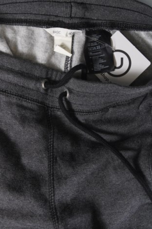 Pantaloni de trening, pentru copii H&M, Mărime 12-13y/ 158-164 cm, Culoare Gri, Preț 82,24 Lei