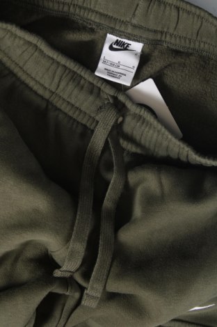 Παιδική κάτω φόρμα Nike, Μέγεθος 11-12y/ 152-158 εκ., Χρώμα Πράσινο, Τιμή 21,00 €