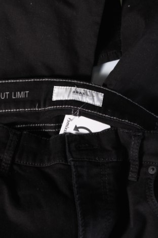 Pánske džínsy  Brax, Veľkosť L, Farba Čierna, Cena  42,53 €