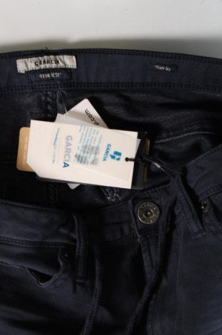 Мъжки къс панталон Garcia, Размер XL, Цвят Син, Цена 62,00 лв.