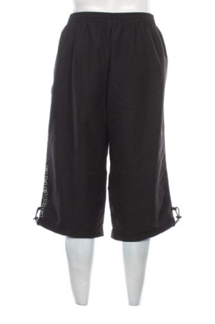 Мъжки къс панталон Umbro, Размер L, Цвят Черен, Цена 39,33 лв.