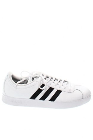 Мъжки обувки Adidas, Размер 46, Цвят Бял, Цена 53,40 лв.