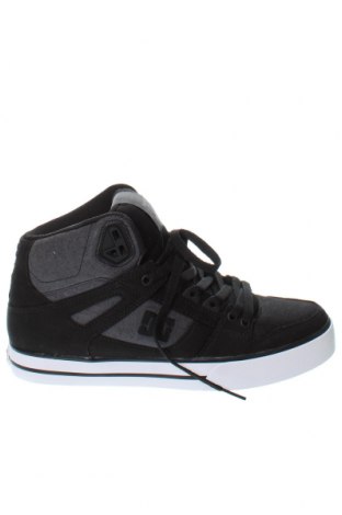 Мъжки обувки DC Shoes, Размер 42, Цвят Черен, Цена 101,50 лв.