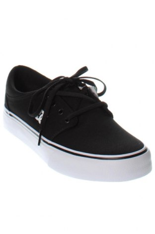 Férfi cipők
 DC Shoes, Méret 42, Szín Fekete, Ár 42 918 Ft