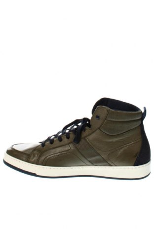 Férfi cipők
 St.Moors, Méret 44, Szín Zöld, Ár 29 598 Ft