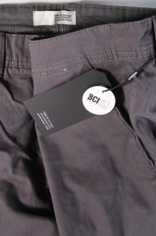 Herrenhose ! Solid, Größe M, Farbe Grau, Preis € 47,94