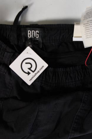 Pantaloni de bărbați BDG, Mărime M, Culoare Negru, Preț 305,92 Lei