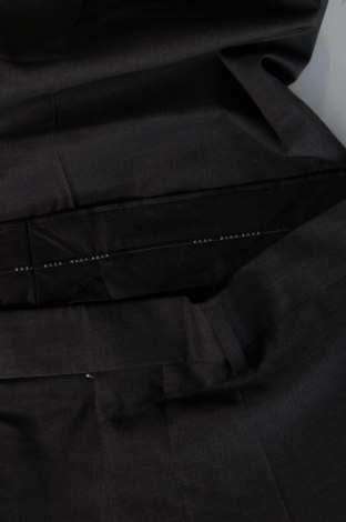 Pantaloni de bărbați BOSS, Mărime M, Culoare Negru, Preț 157,73 Lei