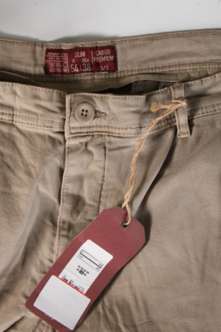 Męskie spodnie Cargo, Rozmiar XL, Kolor Beżowy, Cena 122,61 zł