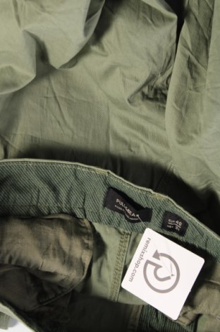 Ανδρικό παντελόνι Pull&Bear, Μέγεθος M, Χρώμα Πράσινο, Τιμή 17,94 €
