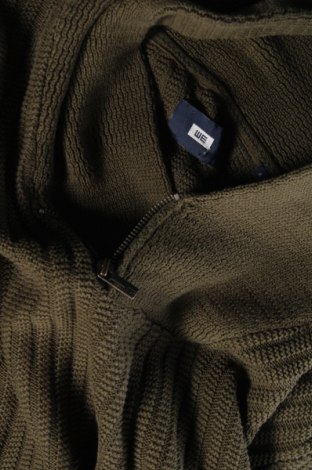 Мъжки пуловер WE, Размер S, Цвят Зелен, Цена 8,12 лв.