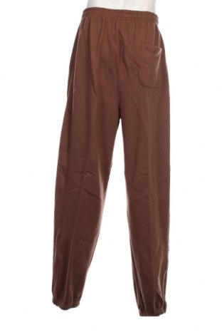 Pantaloni trening de bărbați Urban Classics, Mărime XXL, Culoare Maro, Preț 97,89 Lei