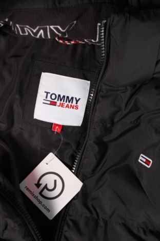 Мъжко яке Tommy Jeans, Размер S, Цвят Черен, Цена 133,35 лв.
