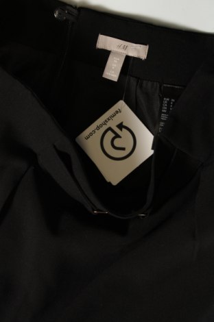 Пола H&M, Размер S, Цвят Черен, Цена 8,28 лв.