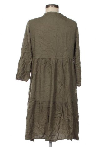 Kleid, Größe M, Farbe Grün, Preis 5,25 €