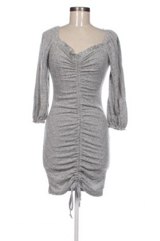 Kleid Almost Famous, Größe M, Farbe Grau, Preis € 6,66