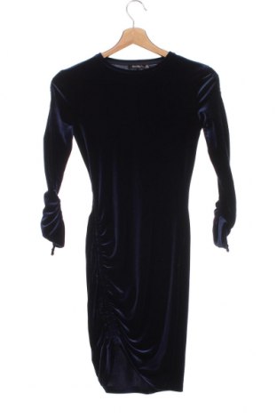 Φόρεμα Bershka, Μέγεθος XS, Χρώμα Μπλέ, Τιμή 21,90 €