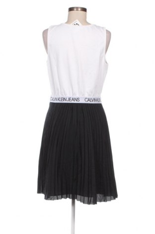 Kleid Calvin Klein Jeans, Größe L, Farbe Mehrfarbig, Preis € 47,32