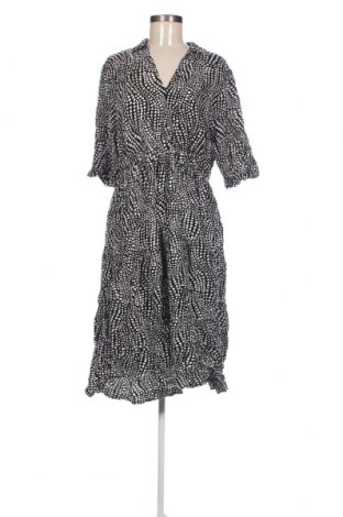 Kleid Defacto, Größe XL, Farbe Schwarz, Preis 20,18 €