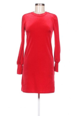 Šaty  Gina Tricot, Velikost XS, Barva Červená, Cena  108,00 Kč