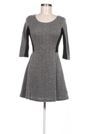 Kleid H&M Divided, Größe M, Farbe Grau, Preis € 4,04