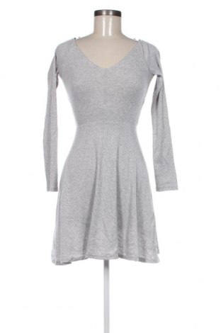 Kleid H&M Divided, Größe XS, Farbe Grau, Preis 32,01 €