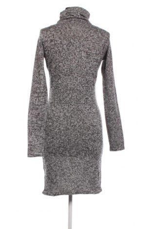 Kleid Janina, Größe M, Farbe Grau, Preis € 9,00