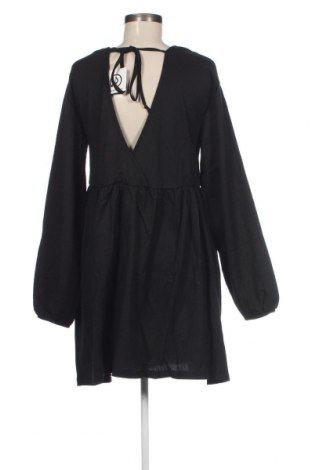Kleid NA-KD, Größe M, Farbe Schwarz, Preis € 10,58