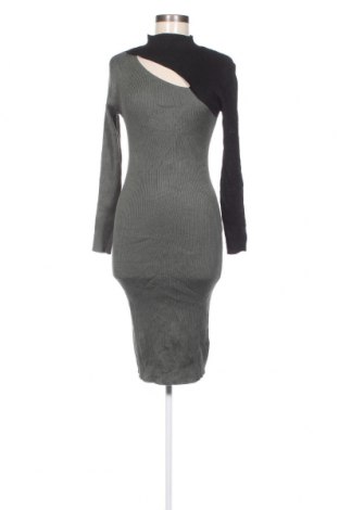 Kleid No Boundaries, Größe M, Farbe Grün, Preis € 5,25