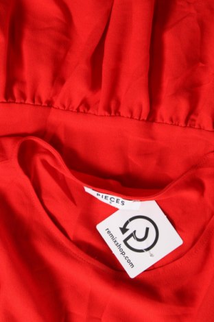Šaty  Pieces, Velikost S, Barva Červená, Cena  151,00 Kč