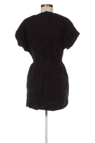 Φόρεμα Pull&Bear, Μέγεθος L, Χρώμα Μαύρο, Τιμή 7,18 €