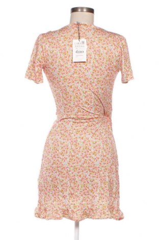 Šaty  Pull&Bear, Velikost XS, Barva Vícebarevné, Cena  132,00 Kč