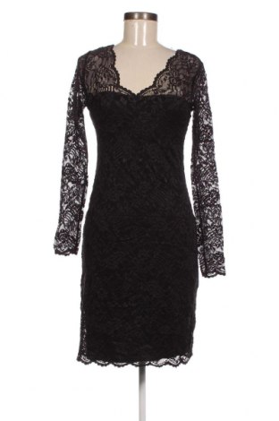 Šaty  Queen Mum, Velikost XS, Barva Černá, Cena  765,00 Kč