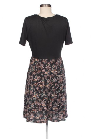 Kleid SHEIN, Größe XL, Farbe Mehrfarbig, Preis 8,07 €