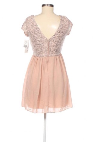 Φόρεμα Speechless, Μέγεθος M, Χρώμα  Μπέζ, Τιμή 11,88 €