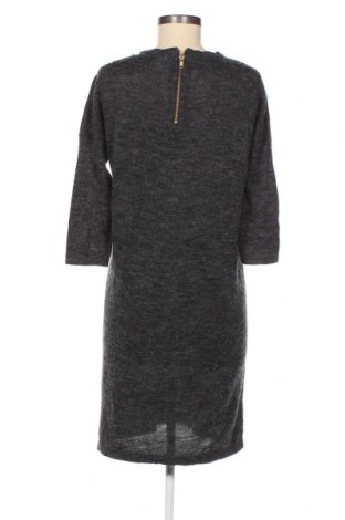 Kleid Vero Moda, Größe M, Farbe Grau, Preis 3,76 €