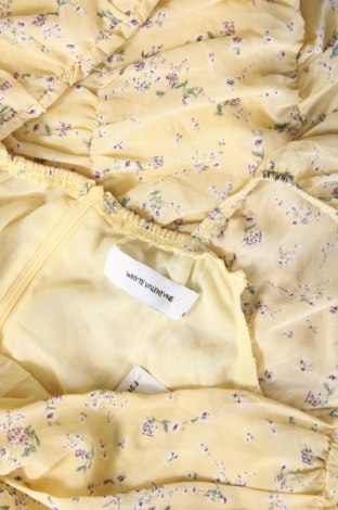 Šaty  Whyte Valentyne, Velikost S, Barva Žlutá, Cena  765,00 Kč