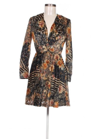 Kleid Zara, Größe S, Farbe Mehrfarbig, Preis 6,20 €
